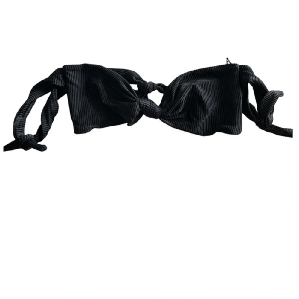 TOBI swim bikini top Black‎ off the shoulder front knot tie size Medium NWT